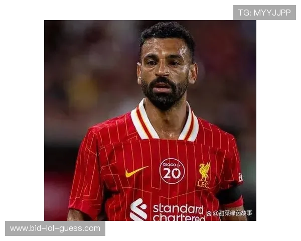 帕尼尼球星足球卡萨拉赫：阿拉伯之鹰的传奇崛起与辉煌成就