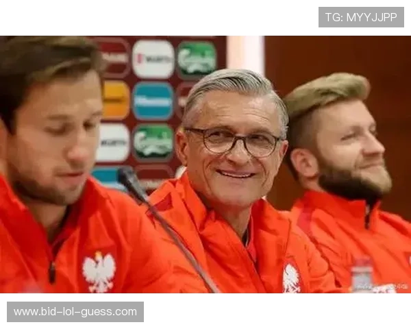 英国足球明星收购F1车队背后的商业布局与体育跨界合作分析