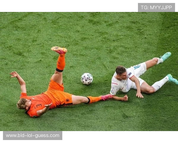 足球场上突然倒地死亡的球星背后隐藏的真相与悲剧故事